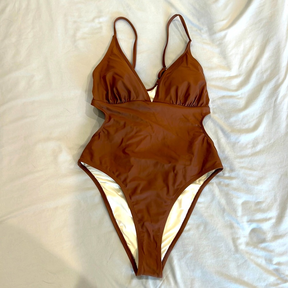Cupshe one piece cut out swim suit